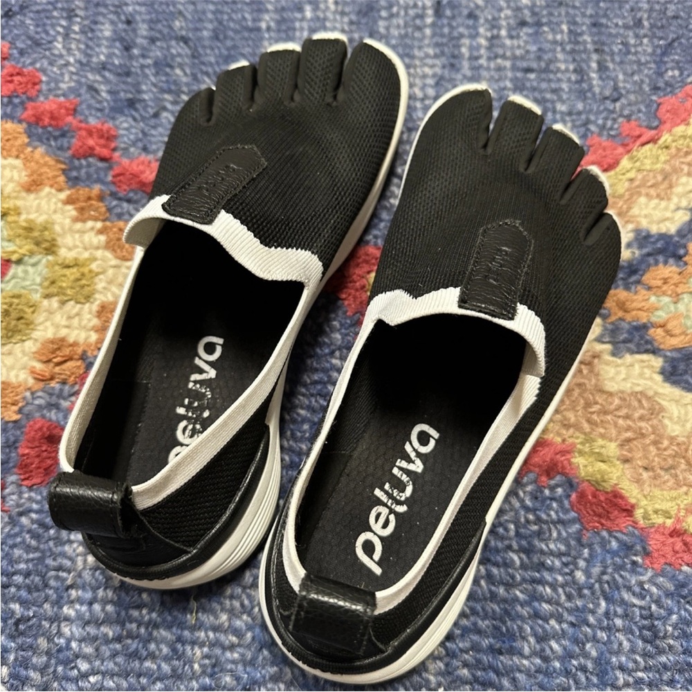 Black and White Women's Toe Shoes - Picture 2 of 9